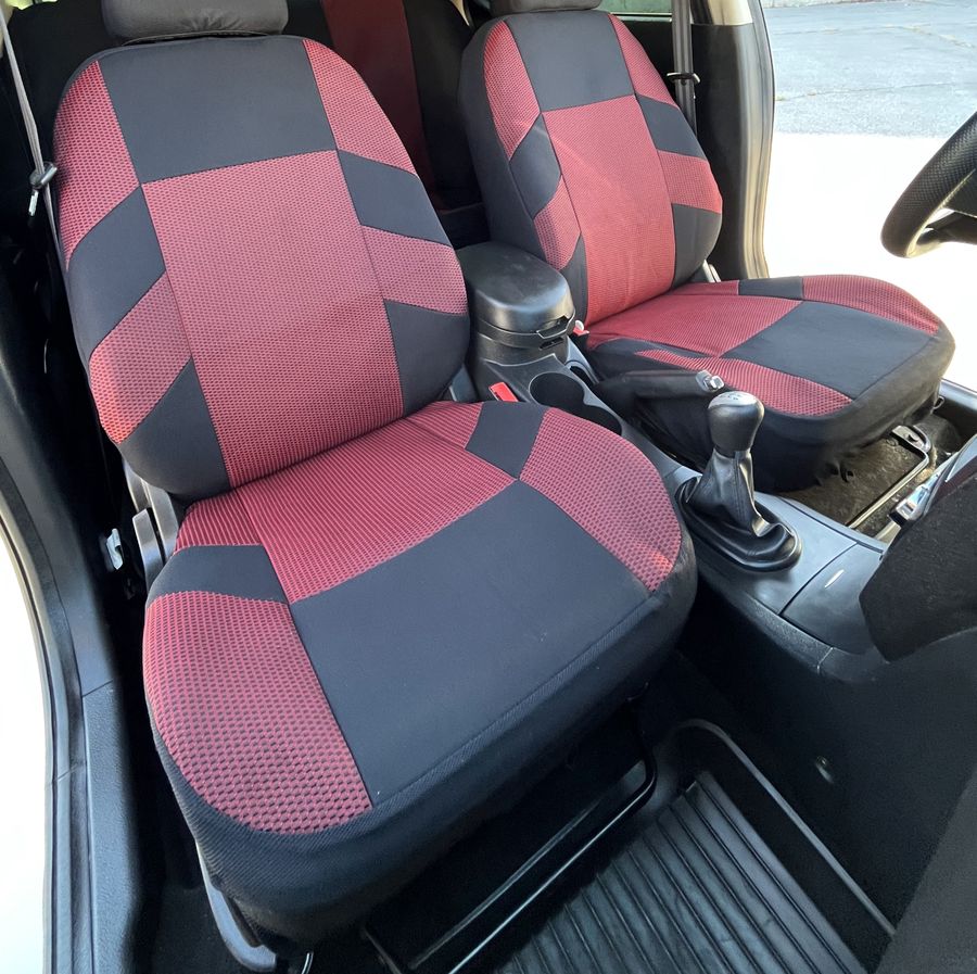 Авточехлы Audi А4 (В8) красные