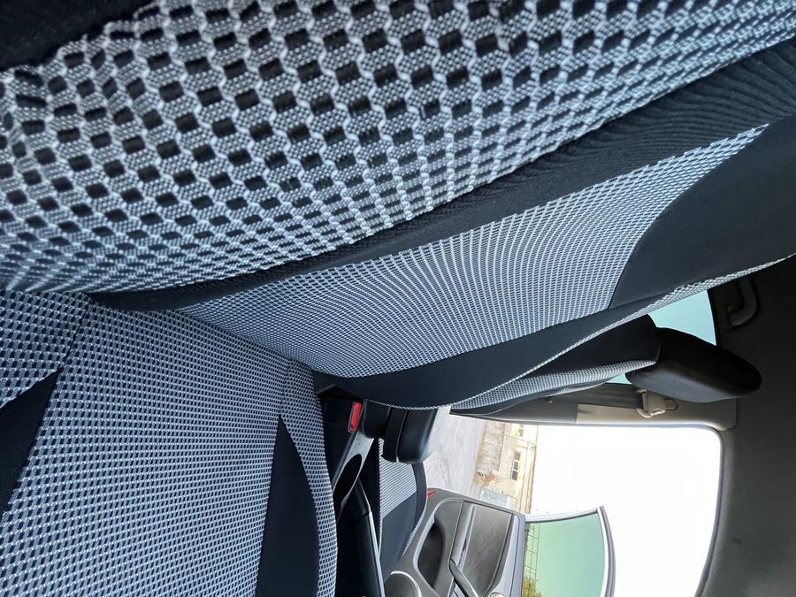 Авточехлы Toyota RAV4 2 (CA20W) серые